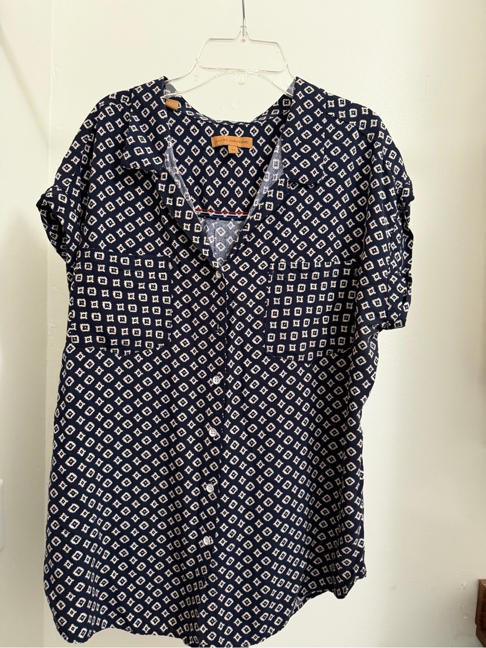 JACHS Girlfriend Navy and White Geometric Button-Front Shirt